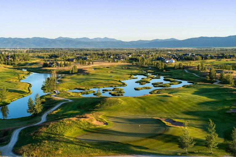 A signature hole on Tributary's David McLay Kidd designed course