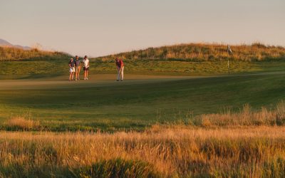 Golf - Group Golfs on David McLay Kidd Golf Course - Tributary - Teton Valley